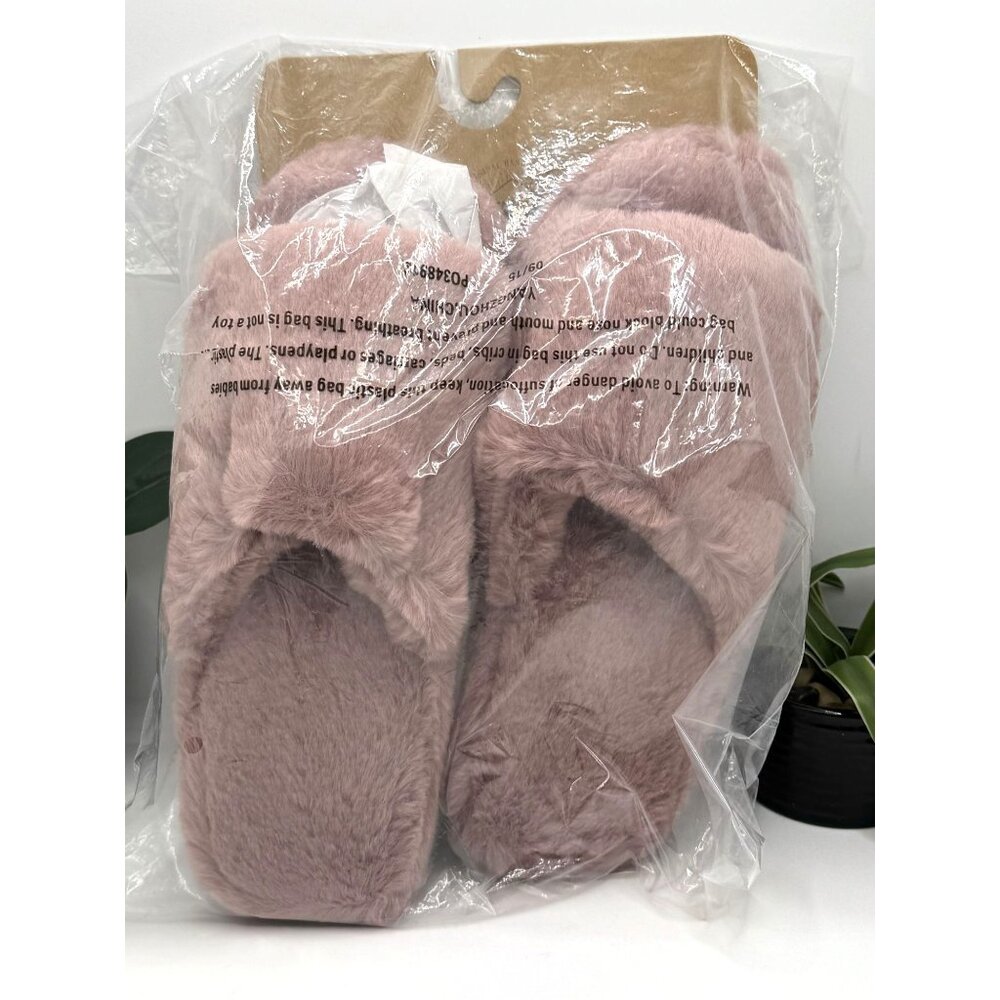True Craft Blush Faux Fur Slippers M (7-8) Soft Cozy Sling Slip-On Indoor Footwe